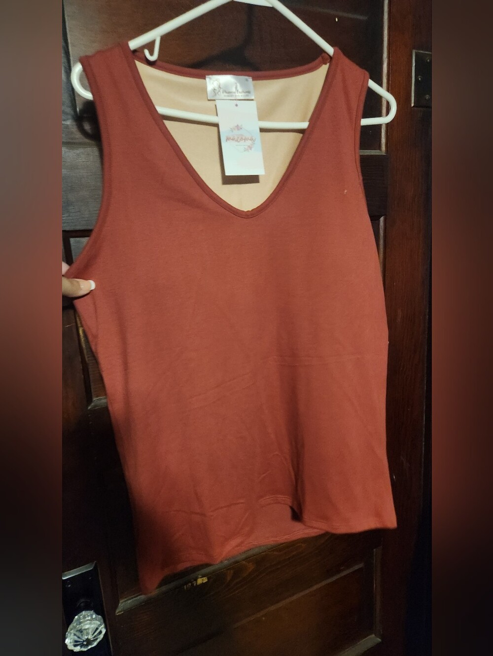 Sleeveless V-Neck Tank Top - Rust